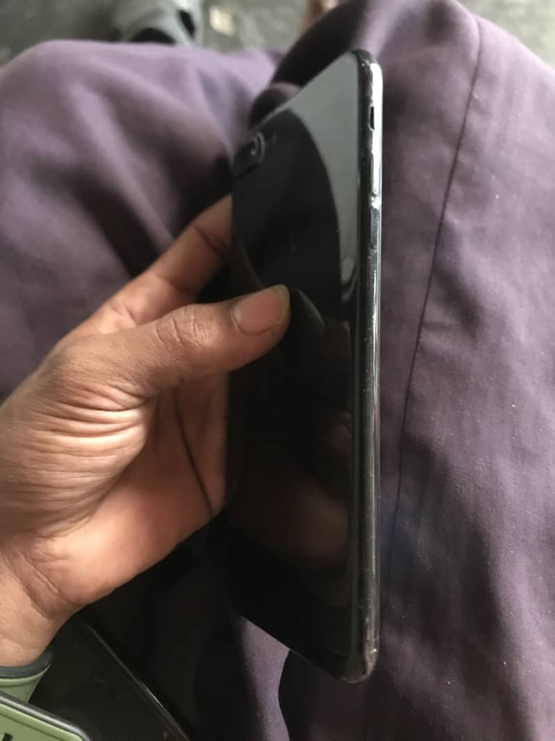 Apple iPhone 7 plus 6