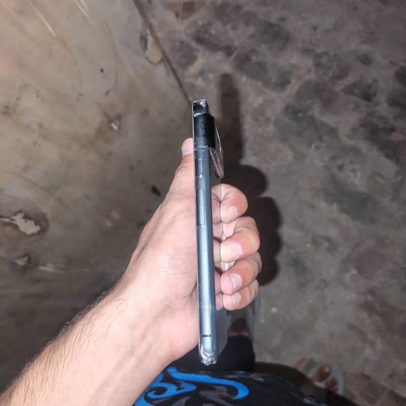 Google Pixel 8 2