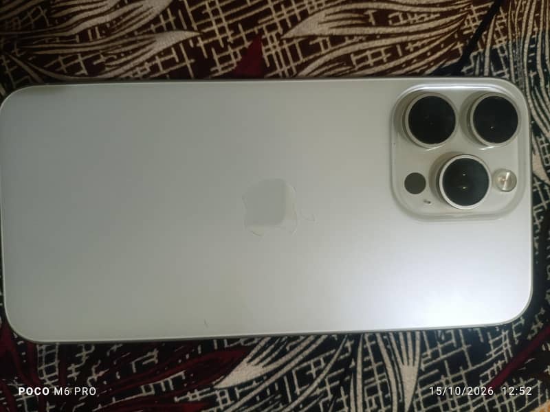 Apple iPhone 15 Pro Max 0