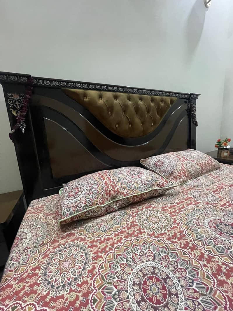 bed set with slide table 2