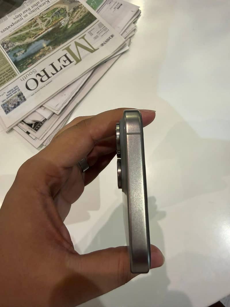 Apple iPhone 15 Pro Max 1