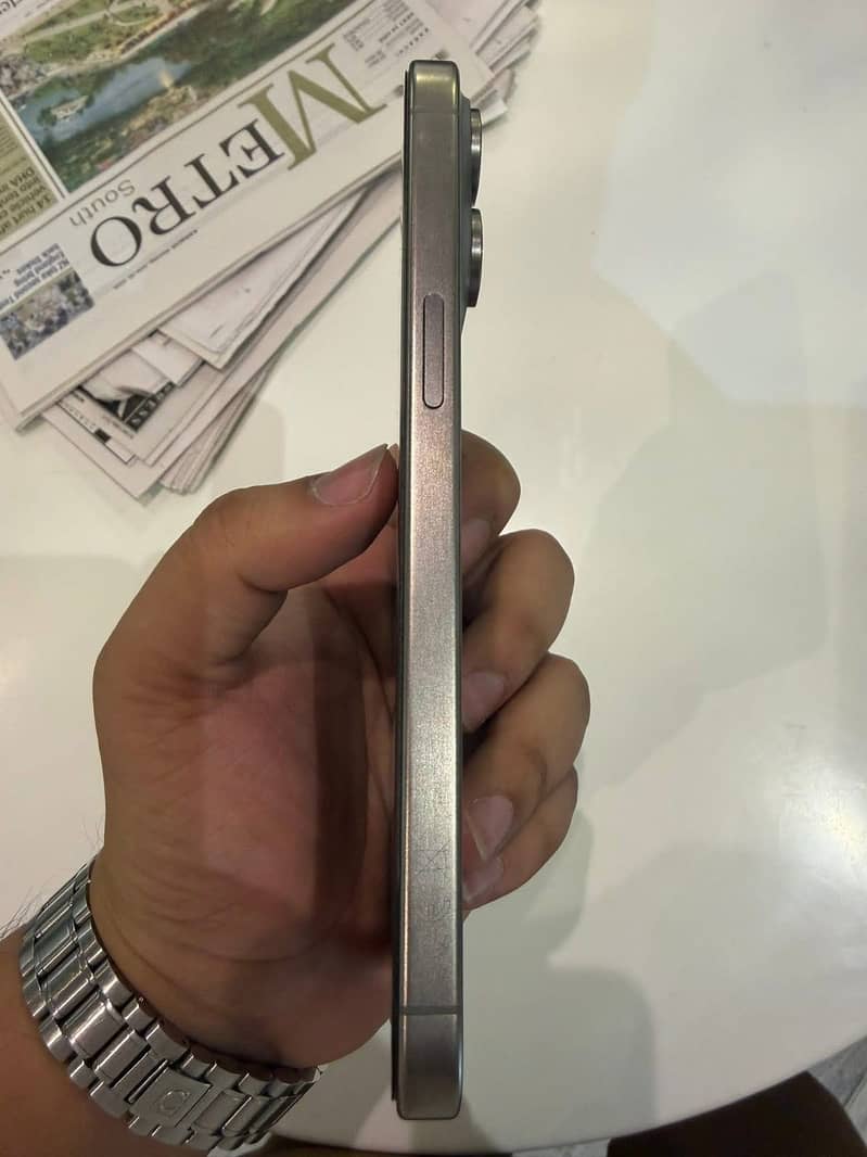 Apple iPhone 15 Pro Max 5