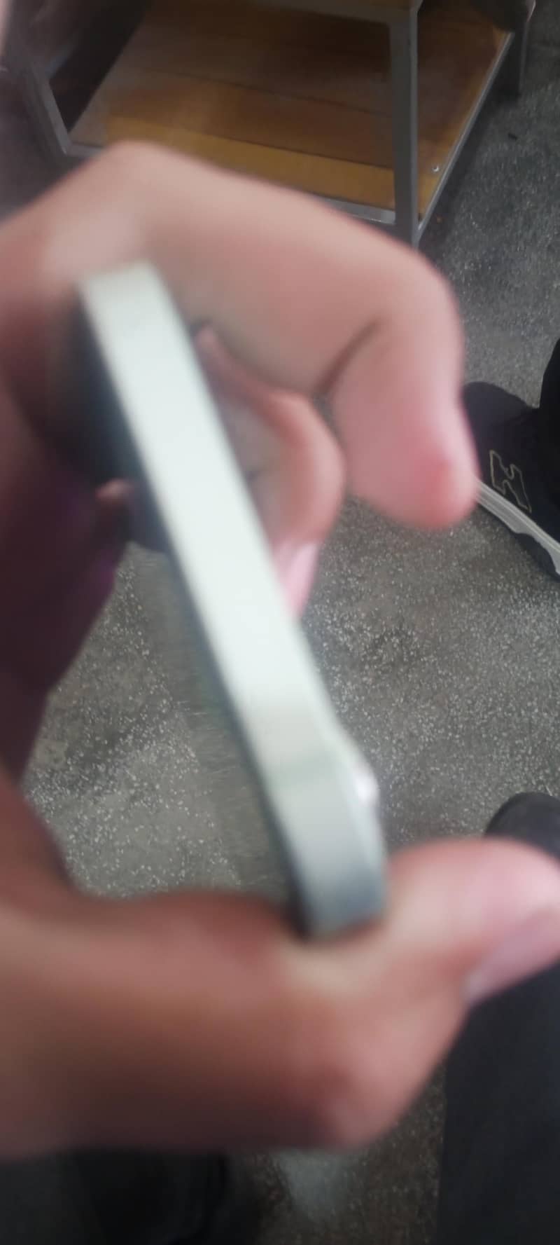 Apple iPhone 12 3
