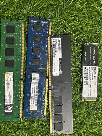 3 ram 8gb. 4x4gb and 128gb SSD