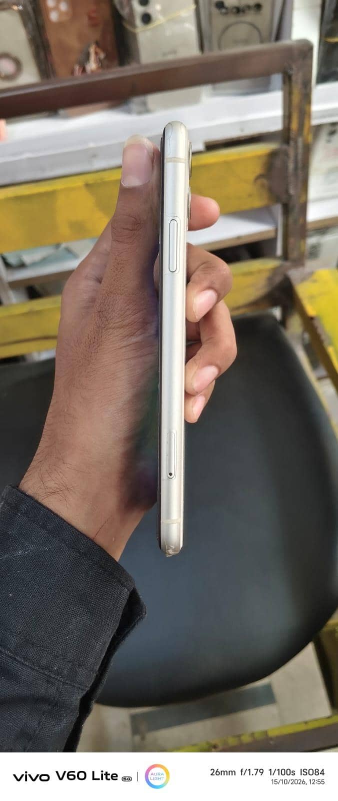 Apple iPhone 11 3