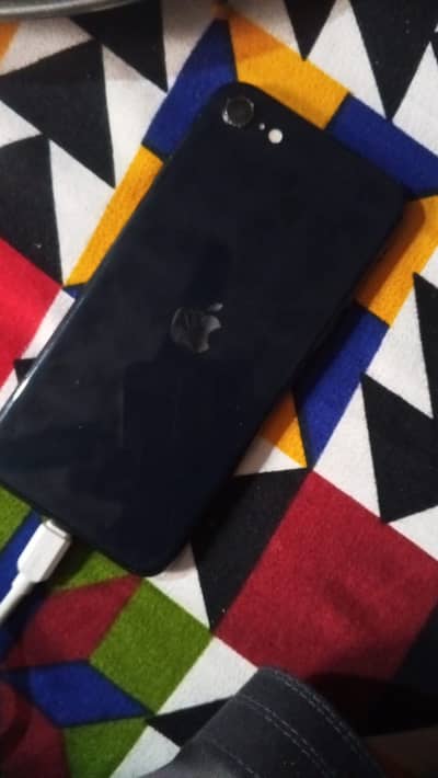 Apple iPhone SE