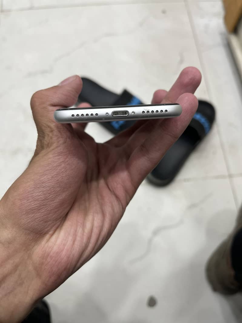 Apple iPhone SE 2 pta 1