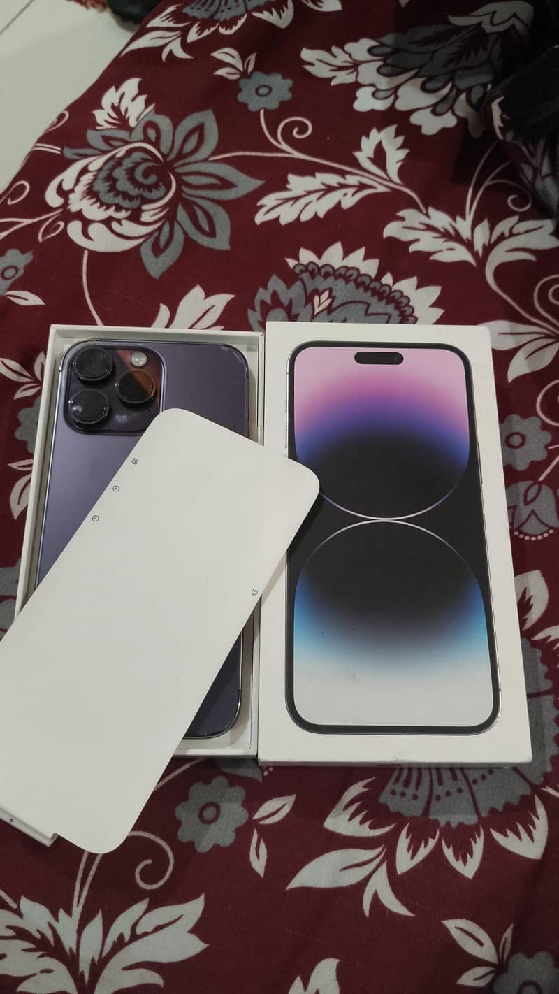 Apple iPhone 14 Pro Max 0