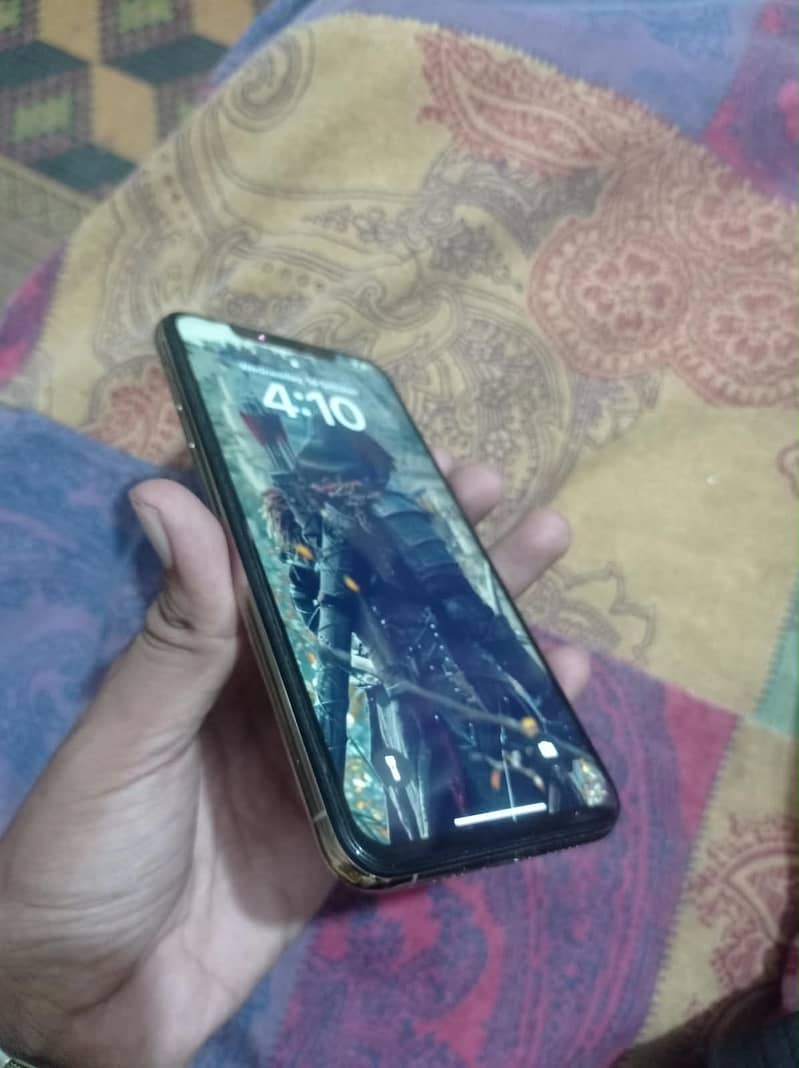 Apple iPhone XS Max 2