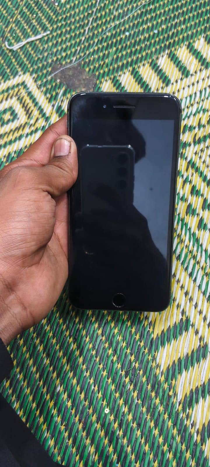 Apple iPhone 8 Plus 3