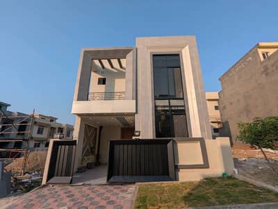 House Of 5 Marla Is Available For Sale In Bahria Town Phase 8 - Block M