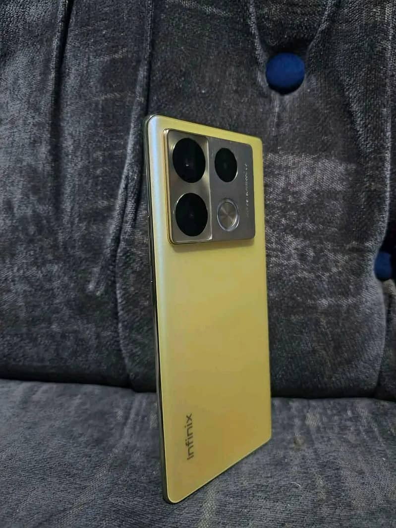 Infinix Note 40 Pro 1