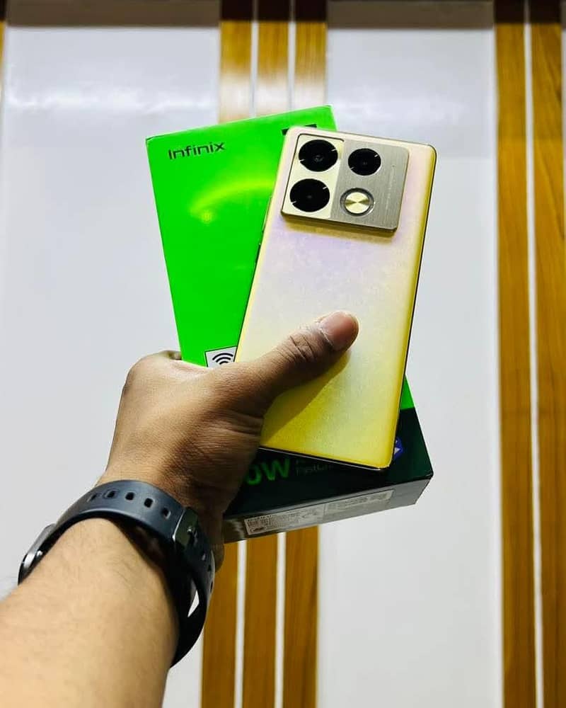 Infinix Note 40 Pro 3