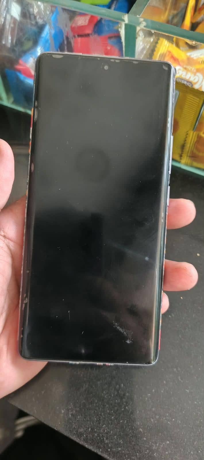 Xiaomi Redmi Note 14 Pro 1