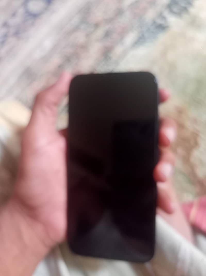 Apple iPhone 13 7