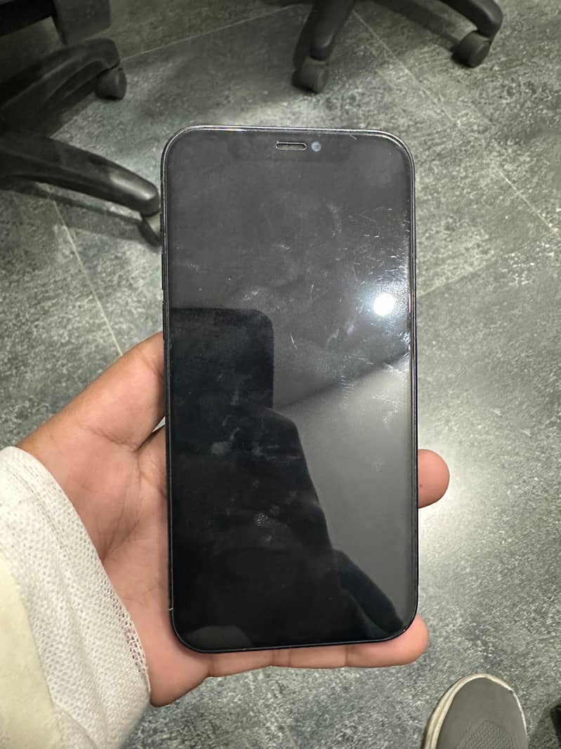 Apple iPhone 12 2