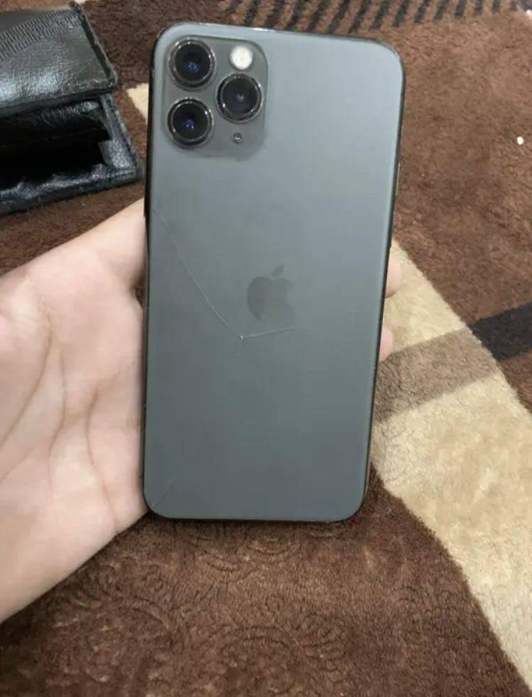 Apple iPhone 11 Pro 2