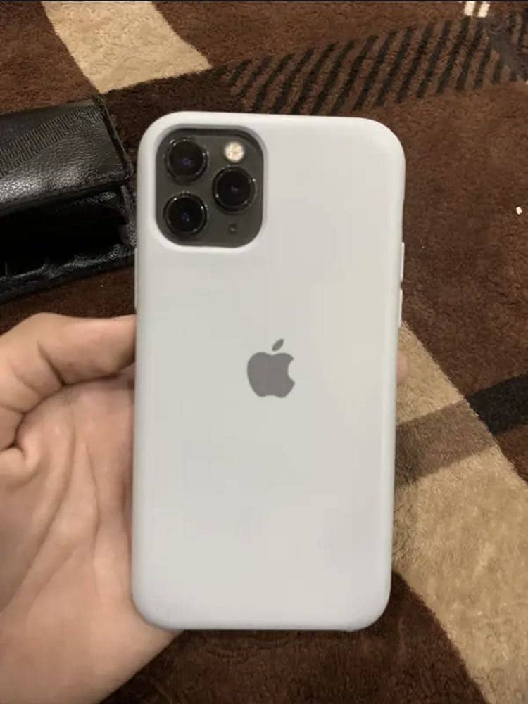 Apple iPhone 11 Pro 1