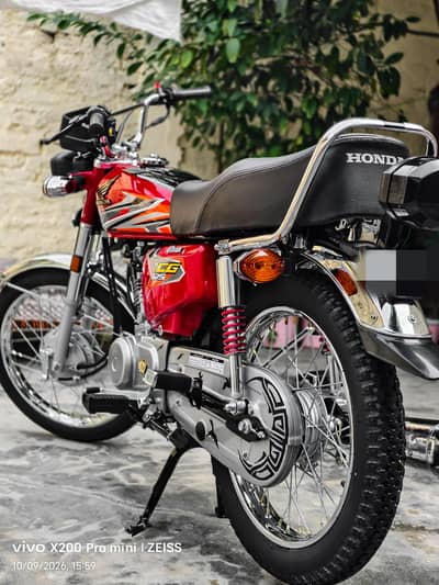Honda 125 2027 Sticker