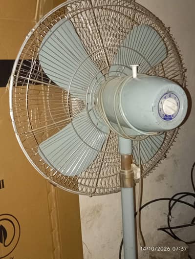 pedestal fan For sale