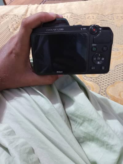 yah camera mujhe sale karna hai