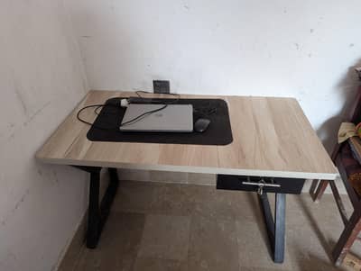 Office Table / Computer Table 2x4 Feet – Excellent Condition