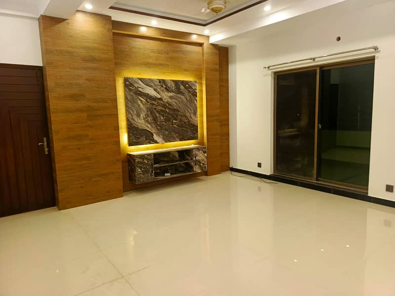 Luxury 3 Bed Penthouse Available For Rent - Houses - 1120483290