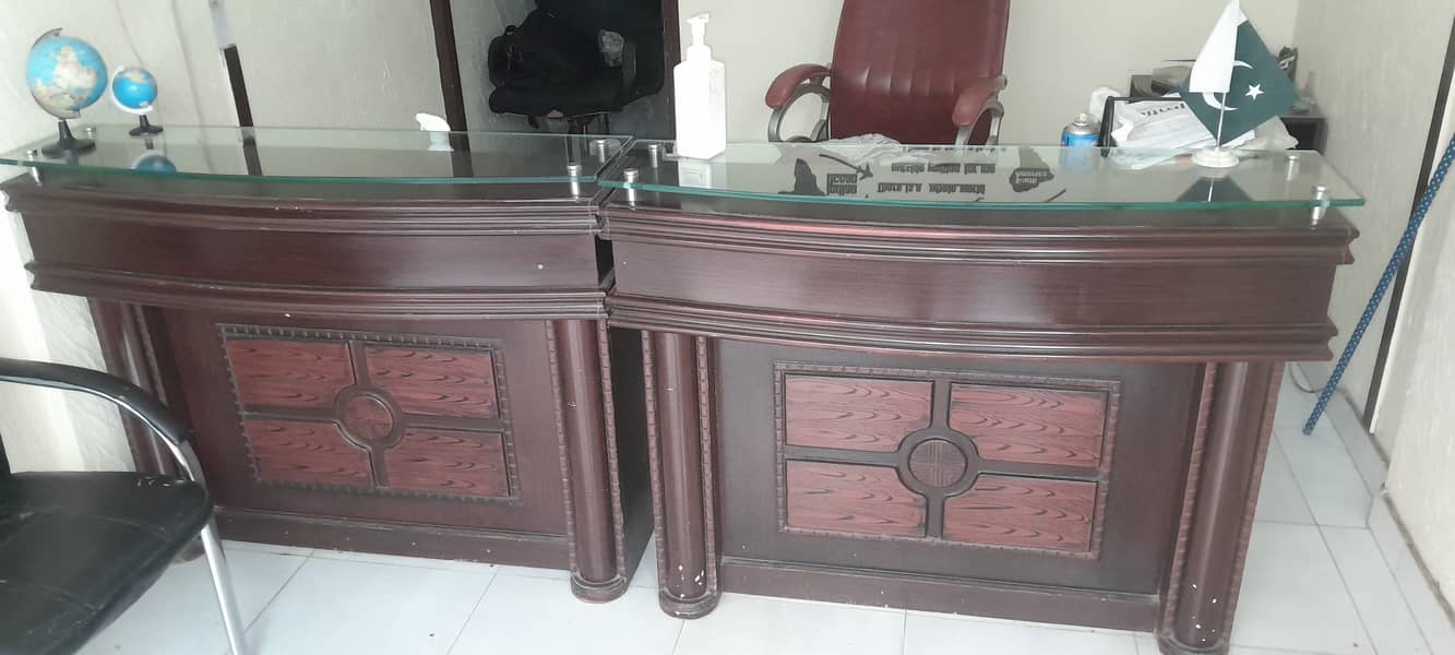 Reception counter 1