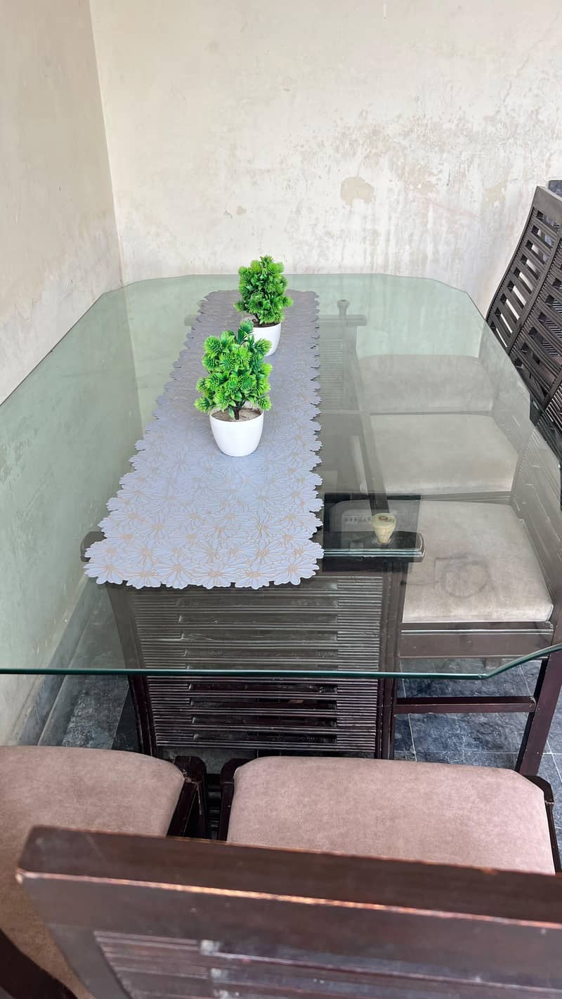 dinning table 0