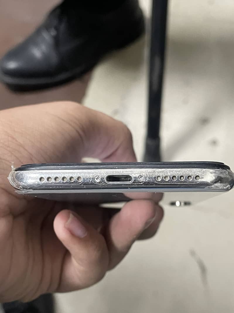 Apple iPhone X 0