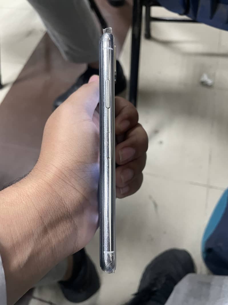 Apple iPhone X 1