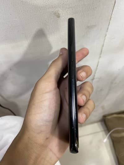 Samsung Mobile S9 4/64 gb