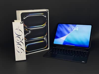 Ipad Pro M4 256gb  11 inch with box, Keyboard and Pencil pro