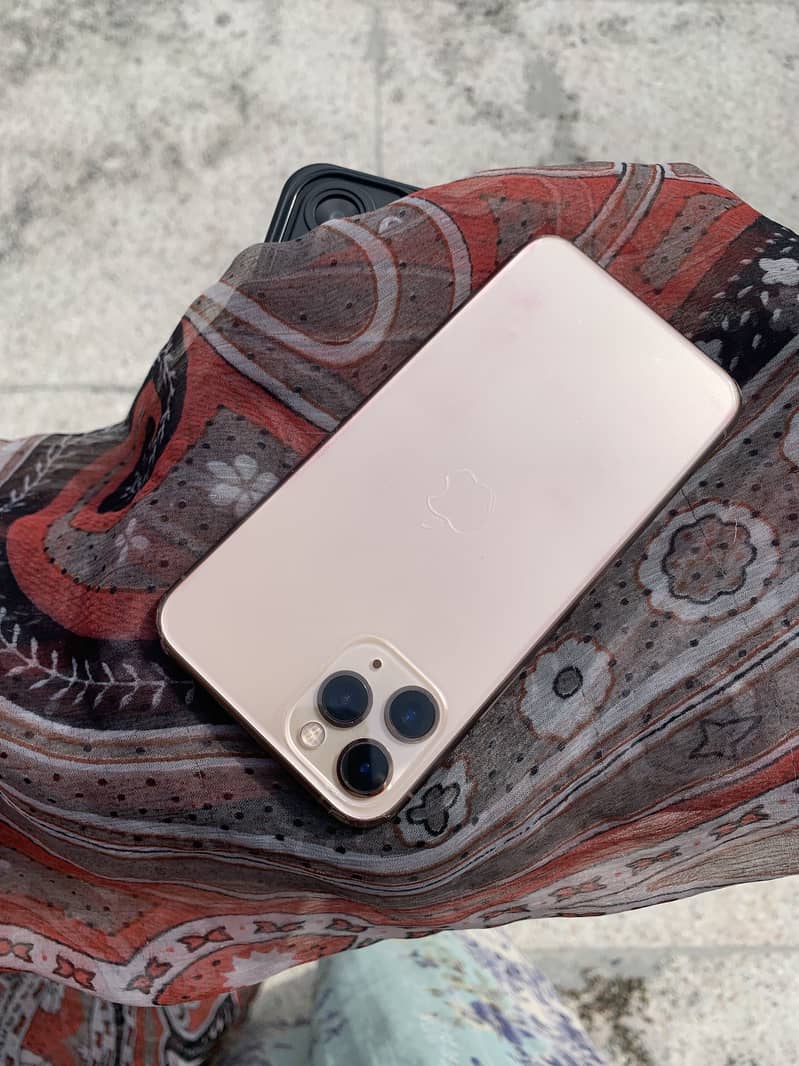 Apple iPhone 11 Pro 0