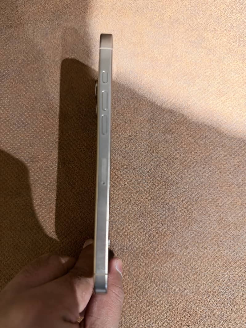 Apple iPhone 16 Pro Max 3