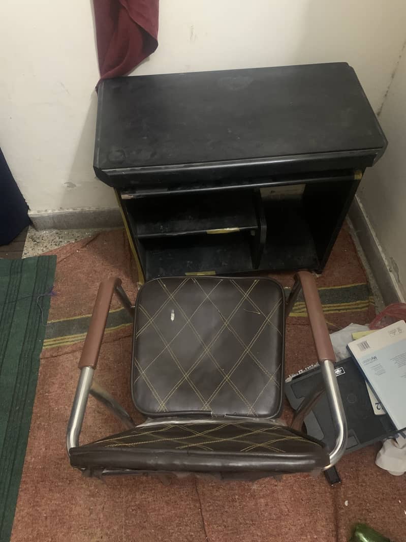 Study table and chair 0