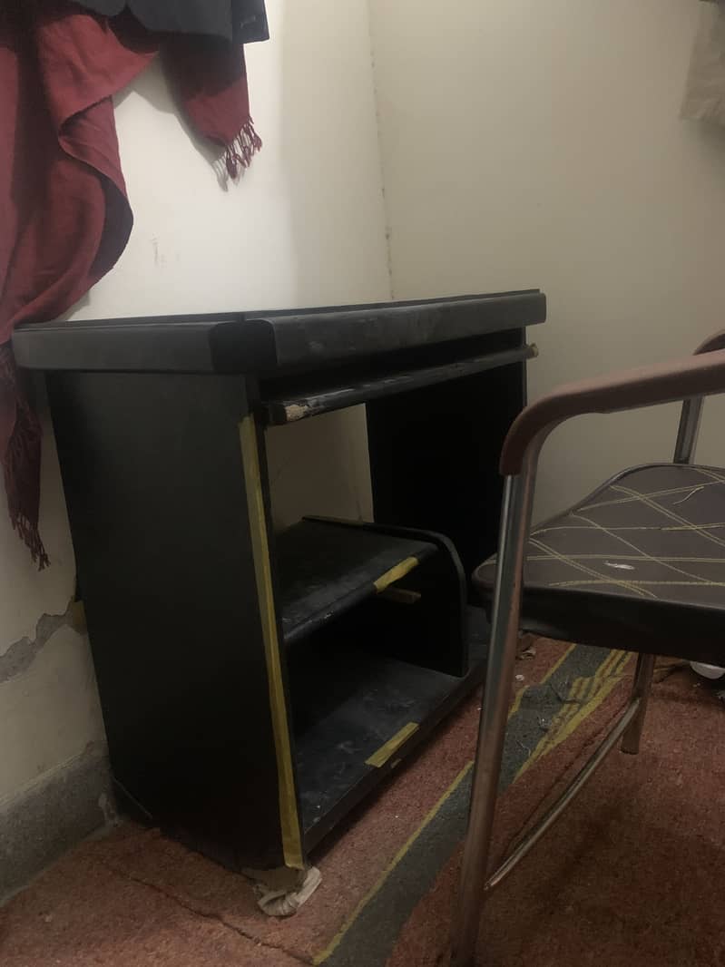 Study table and chair 1