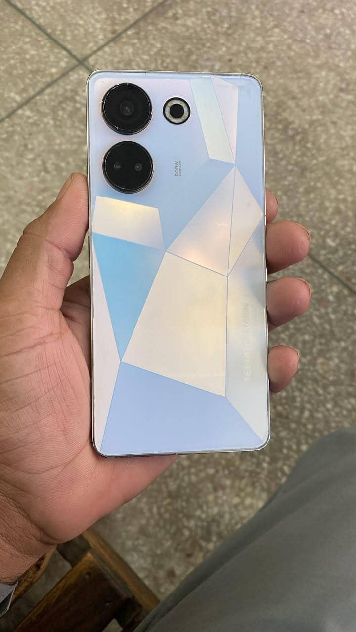 Tecno CAMON 20 0