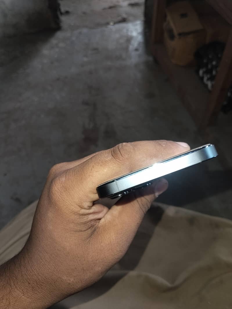 Apple iPhone 12 Pro 2