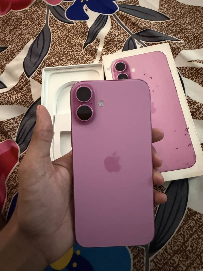 Apple iPhone 16 Plus 3
