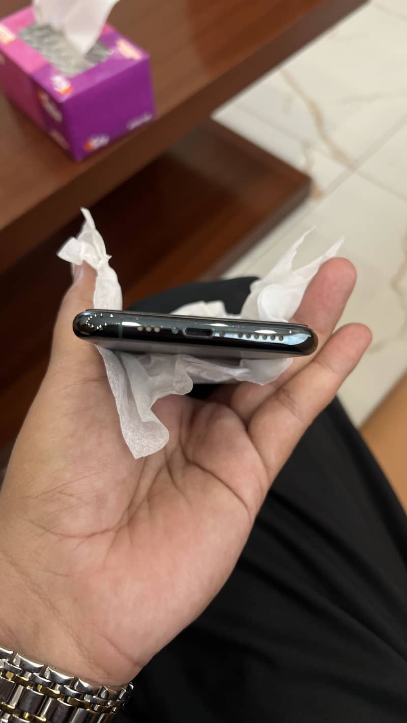 Apple iPhone 11 Pro 5