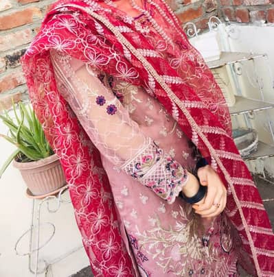 ladies shalwar kameez fancy