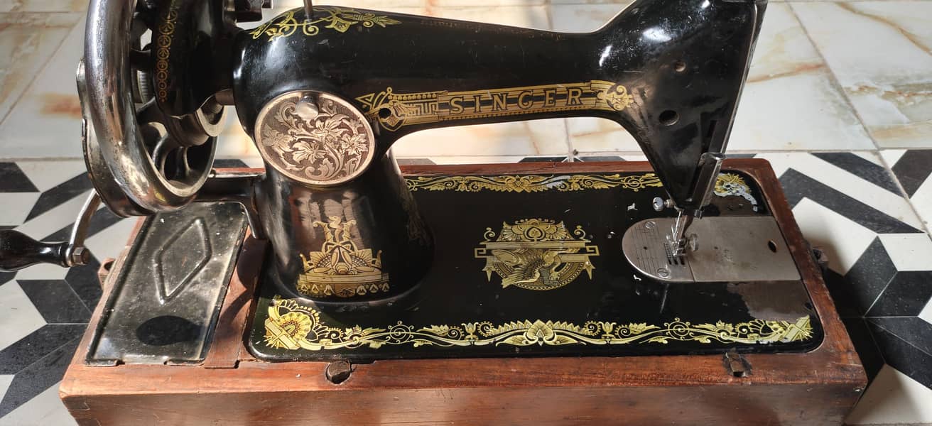 Original Singer Sewing Machine 1