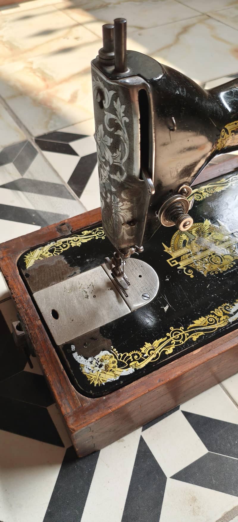 Original Singer Sewing Machine 4