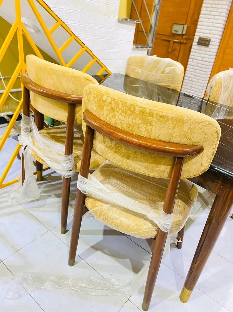 Dining table set, 4 seater 3