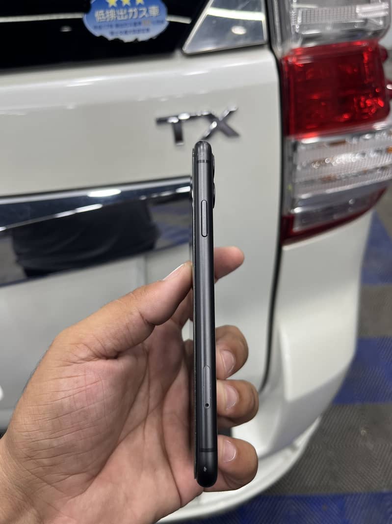 Apple iPhone 11 2