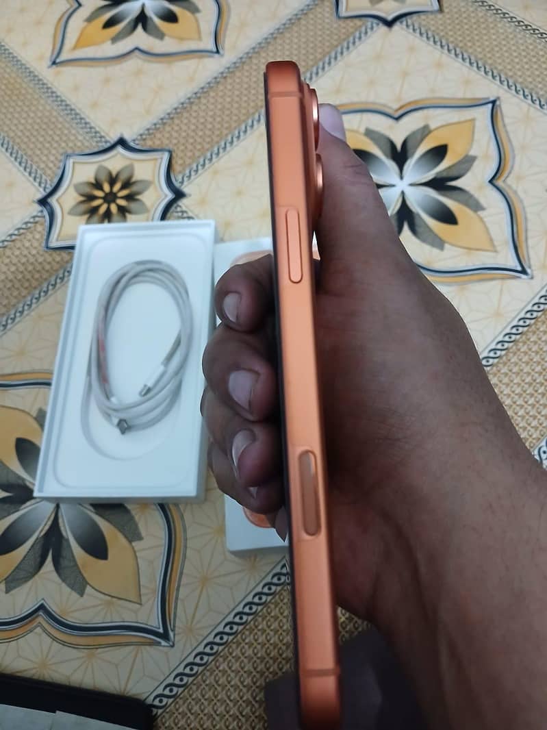Apple iPhone 17 Pro Max 1