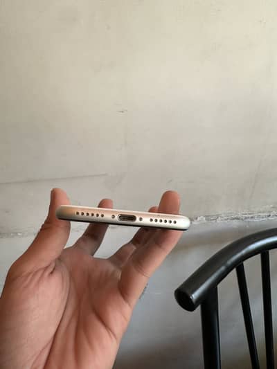 Apple iPhone SE