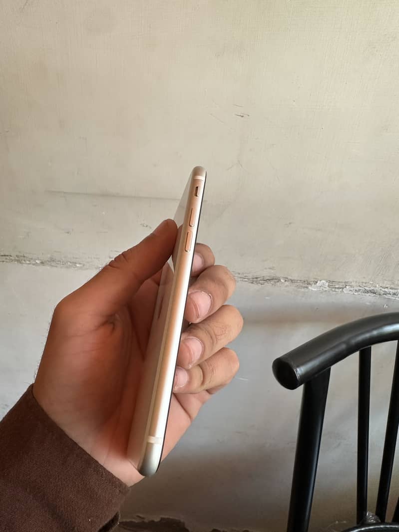 Apple iPhone SE 3