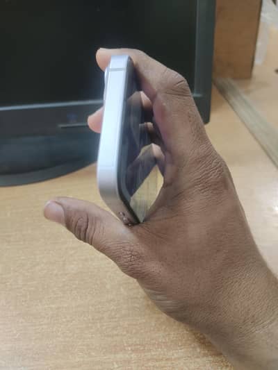 Apple iPhone 14